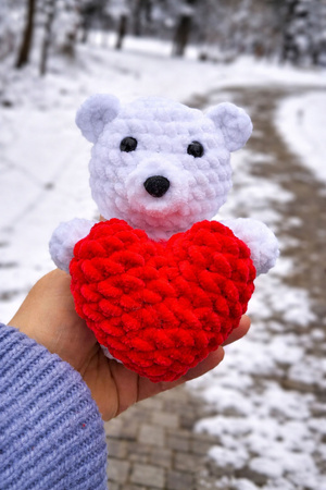 Biały Miś z Pachnącym Sercem - wykonany ręcznie