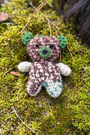 Malutki Wełniany Miś wykonany ręcznie